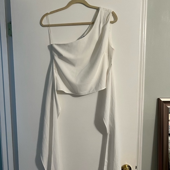 DO + BE white one-shoulder top with tie - Picture 4 of 5